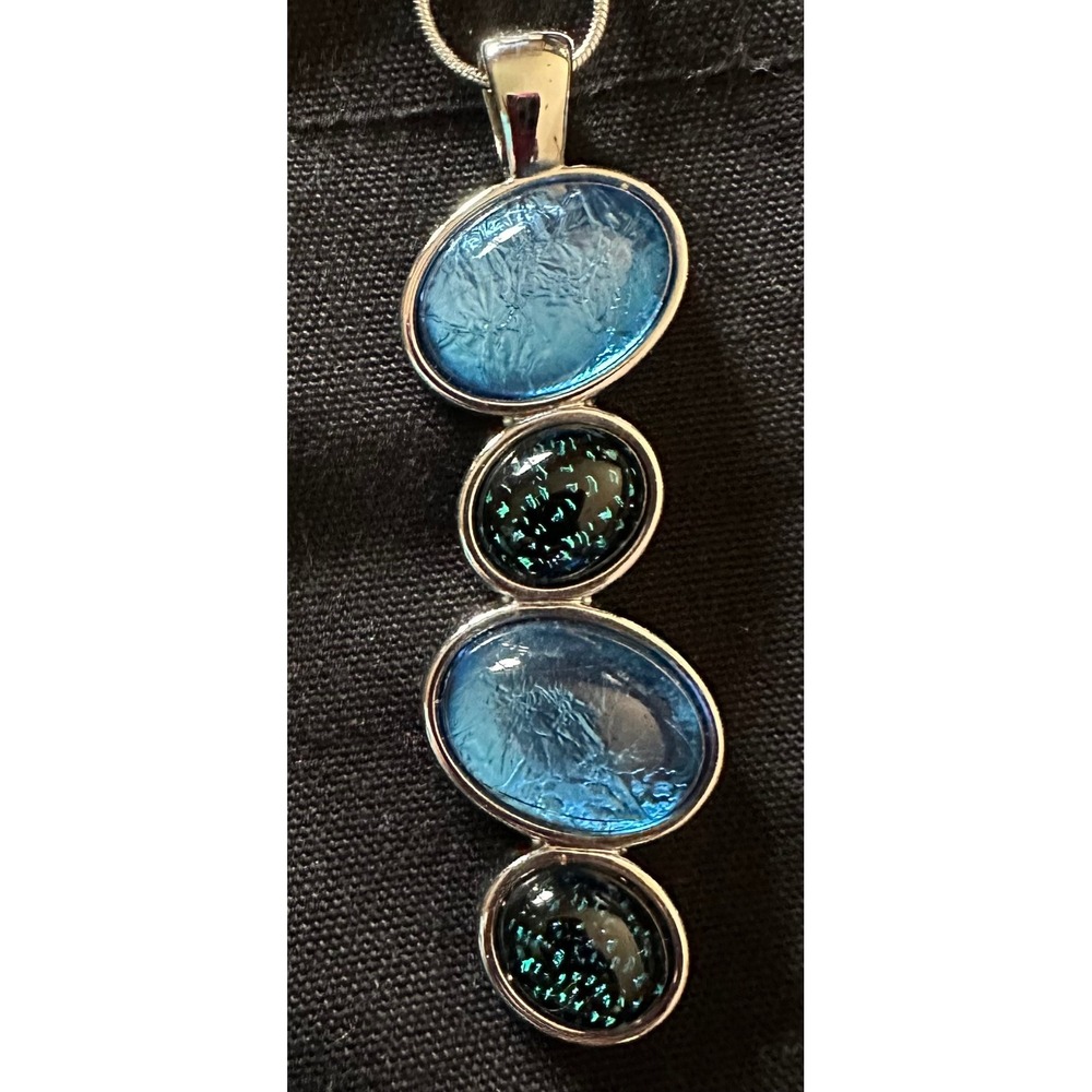Lia Sophia Silver Tone Blue Teal Resin Oval Pendant Snake Chain Necklace - Picture 2 of 8